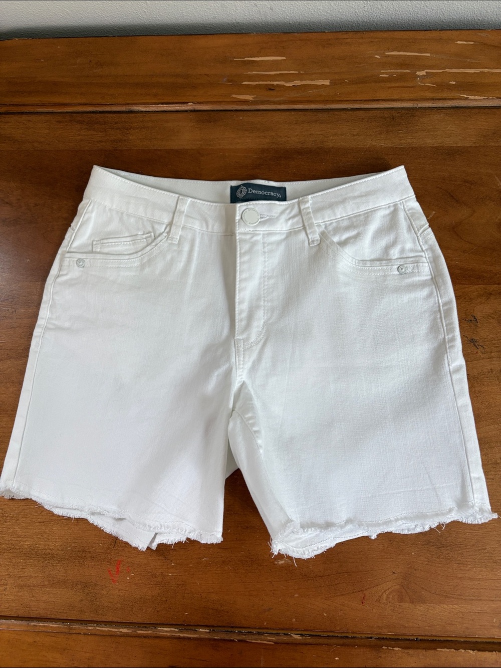 Democracy AbTechnology White Denim Cutoff Shorts with Frayed Hem Size 4